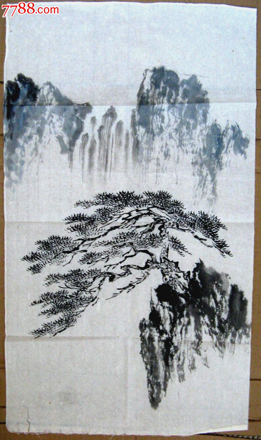 淡雅清远的近四尺开三条幅无款写意山水画:绝顶劲松-山水国画原作