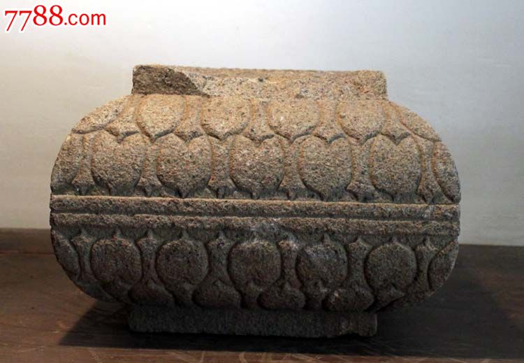 清中期金山石多层莲花瓣方形鼓墩,28见方,有残