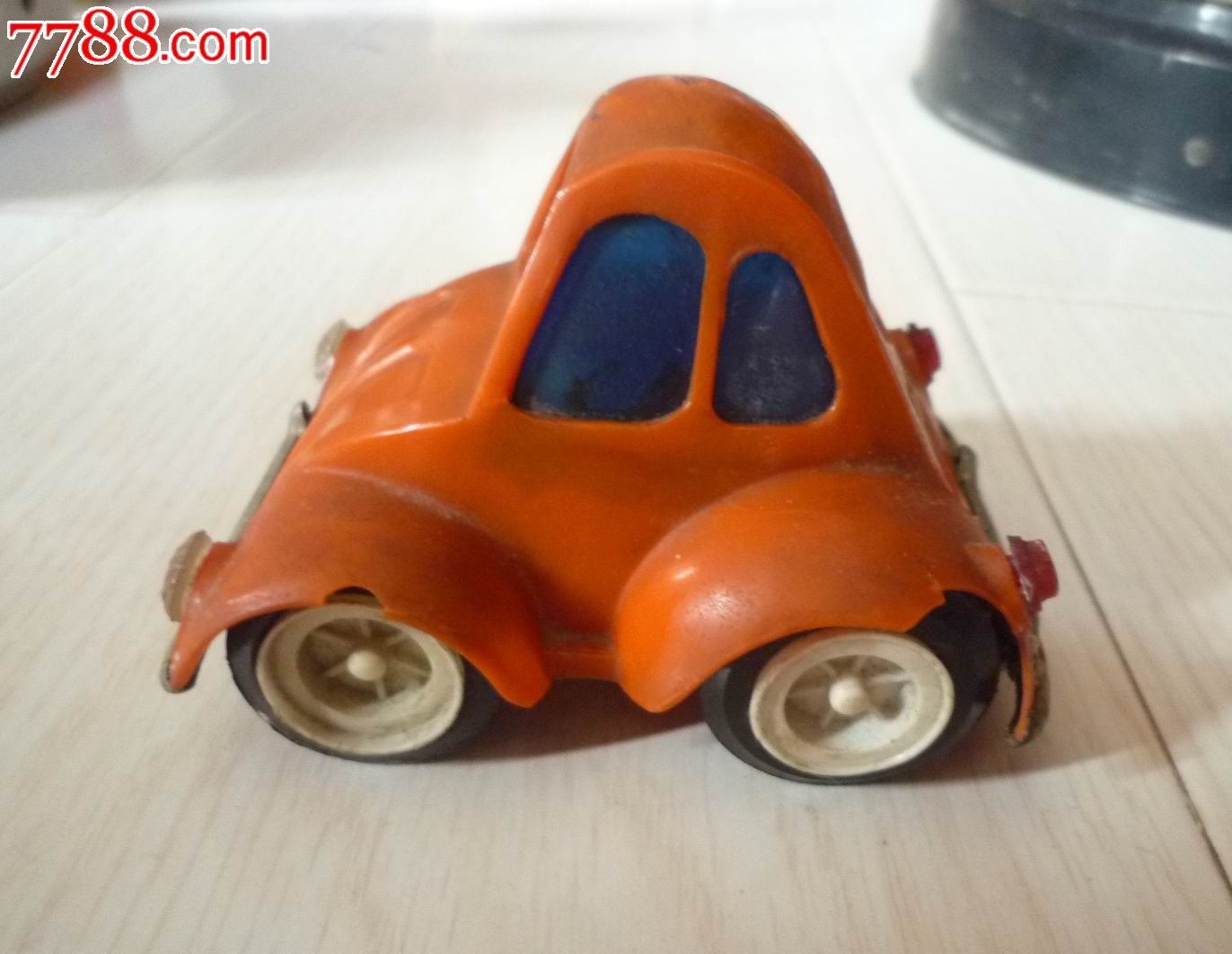 怀旧经典收藏老式玩具橘红色塑料经典老爷车造型小轿车