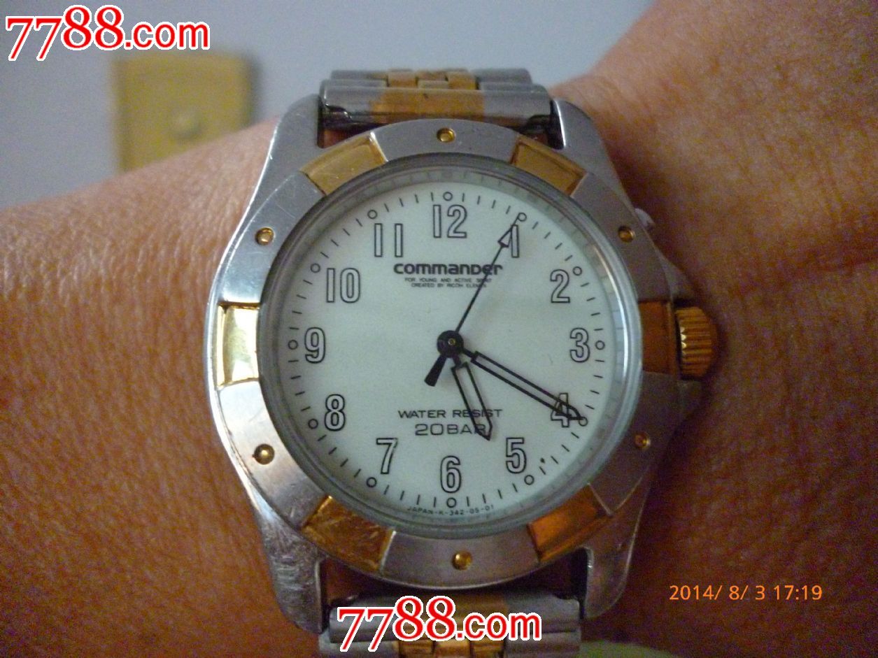 日本原装间金圈夜光灯【commander】男士石英表【全盘夜光&20m潜水